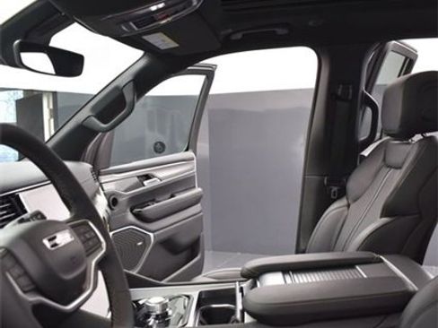 New 2026 Jeep Grand Wagoneer L Limited image 10