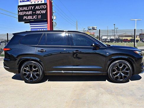 Used 2024 Lexus TX 500h AWD w/ Technology Package image 4