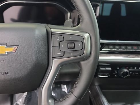 Used 2025 Chevrolet Silverado 1500 LTZ AWD/4WD image 18