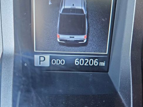 Used 2017 Toyota Tacoma TRD Sport image 28