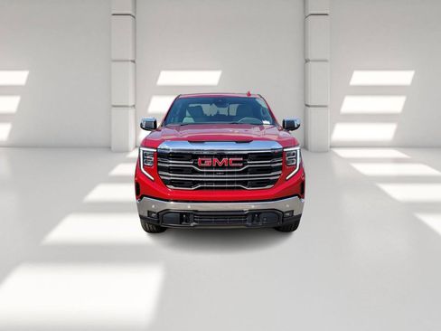 New 2026 GMC Sierra 1500 SLT image 2