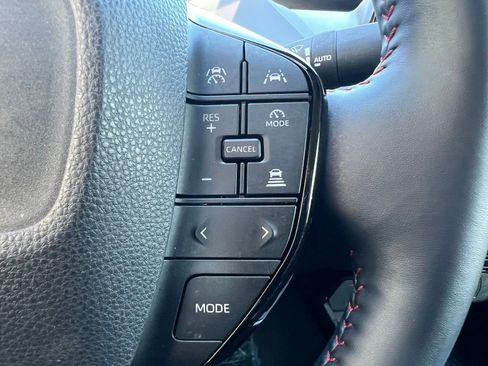 Used 2024 Toyota Prius Prime SE image 28