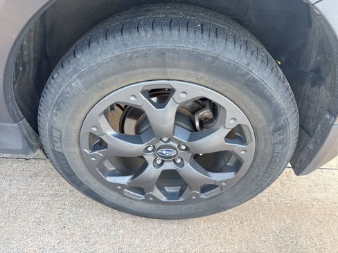 Used 2021 Subaru Crosstrek 2.5i Sport w/ Moonroof Package image 10