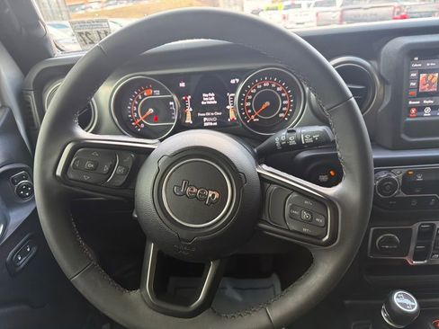 Used 2023 Jeep Wrangler Sport S image 18