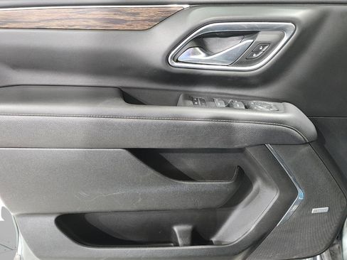 Used 2023 Chevrolet Suburban Premier AWD/4WD image 11