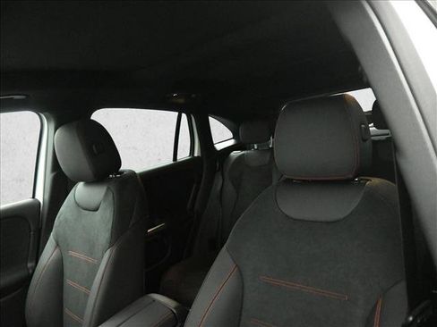 New 2026 Mercedes-Benz GLA 250 4MATIC image 9