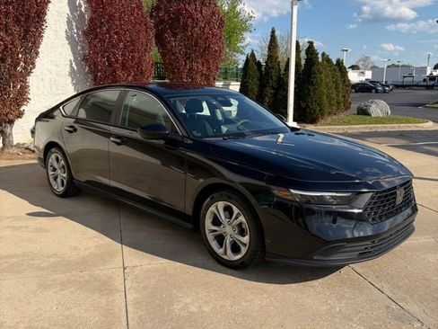 Certified 2023 Honda Accord LX image 6