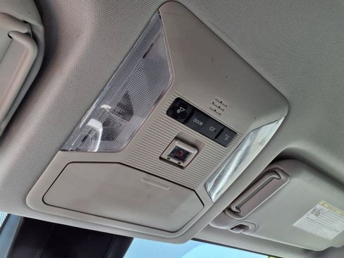 Used 2025 Toyota RAV4 XLE FWD image 26