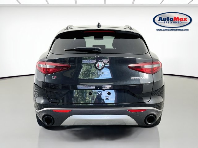 Used 2023 Alfa Romeo Stelvio Ti AWD/4WD image 8