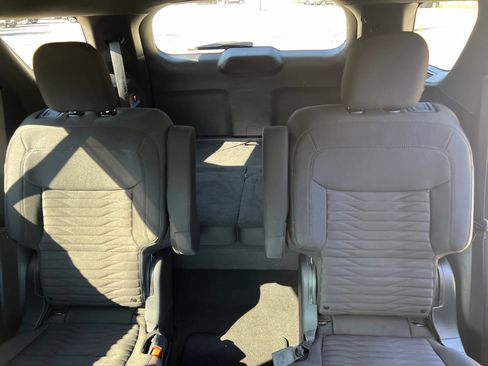 Used 2020 Ford Explorer XLT w/ Comfort Package AWD/4WD image 36