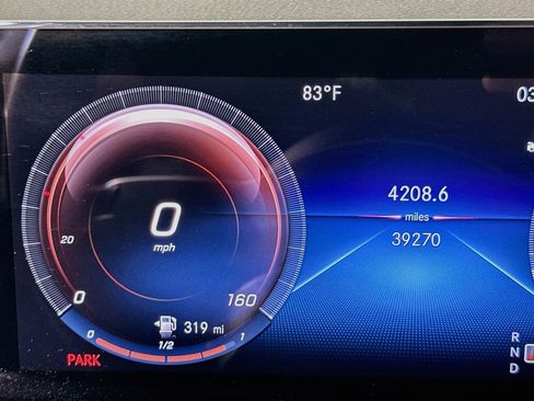 Used 2023 Mercedes-Benz GLB 250 4MATIC image 19