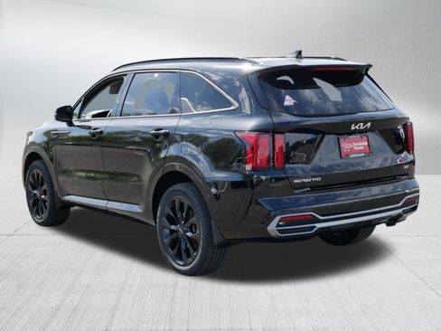 Used 2023 Kia Sorento SX AWD/4WD image 5