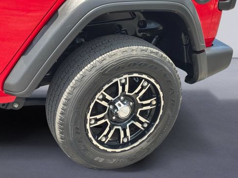 Used 2019 Jeep Wrangler Unlimited Sport S AWD/4WD image 10