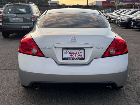 Used 2010 Nissan Altima 2.5 S FWD image 5