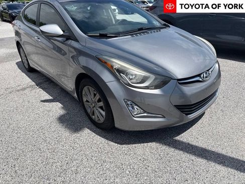Used 2014 Hyundai Elantra SE w/ Option Group 02 FWD image 1
