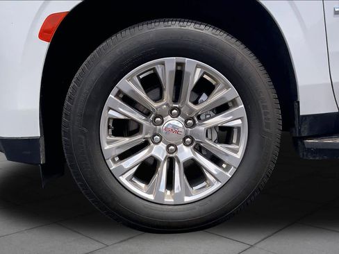 Used 2021 GMC Yukon Denali w/ Advanced Technology Package RWD image 11