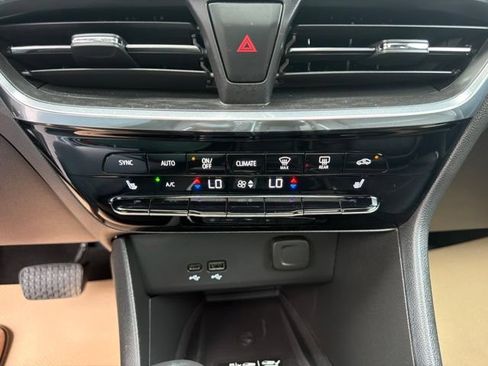 Used 2024 Buick Encore GX Avenir w/ Avenir Technology Package AWD/4WD image 25