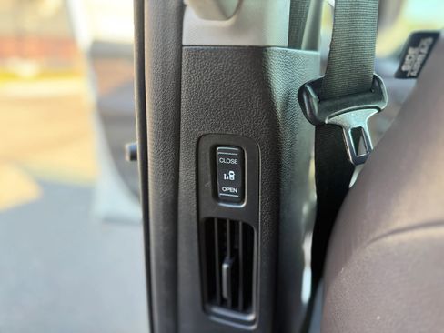 Used 2018 Honda Odyssey EX-L image 20