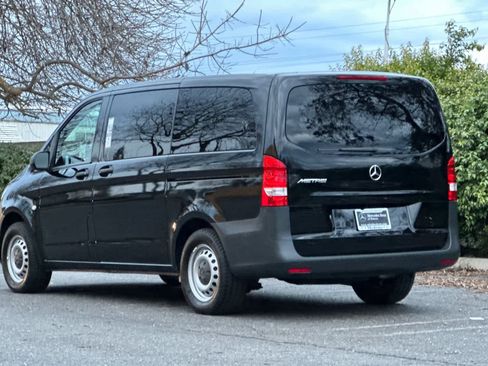 Used 2023 Mercedes-Benz Metris Passenger image 5