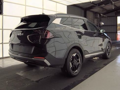 Certified 2026 Kia Sportage EX w/ EX Panorama Roof Package FWD image 3