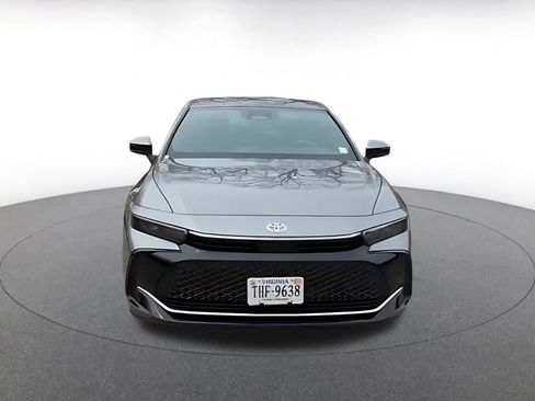 Used 2025 Toyota Crown XLE image 7