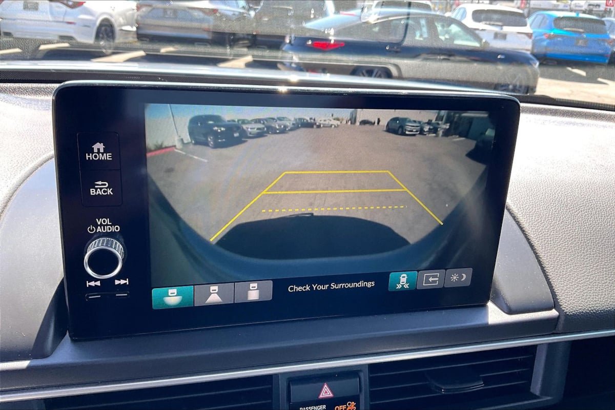 Used 2023 Honda Pilot Touring image 19
