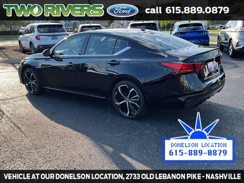 Used 2023 Nissan Altima 2.5 SR FWD image 6