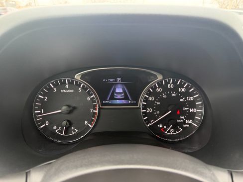 Used 2017 Nissan Pathfinder Platinum w/ Family Entertainment Package image 24