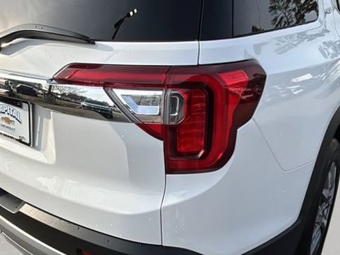 Used 2023 GMC Acadia SLT image 37