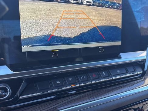 Used 2025 Chevrolet Silverado 1500 LT image 17