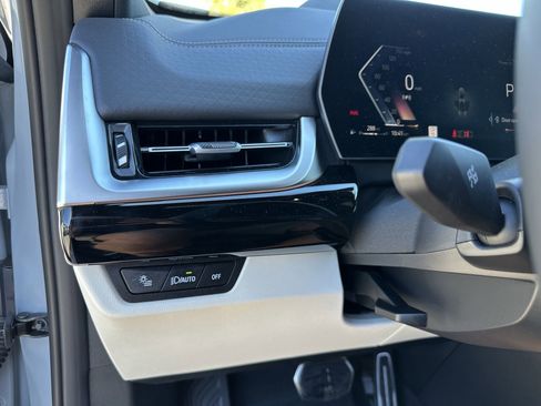 Used 2026 BMW X2 xDrive28i w/ Technology Package image 32