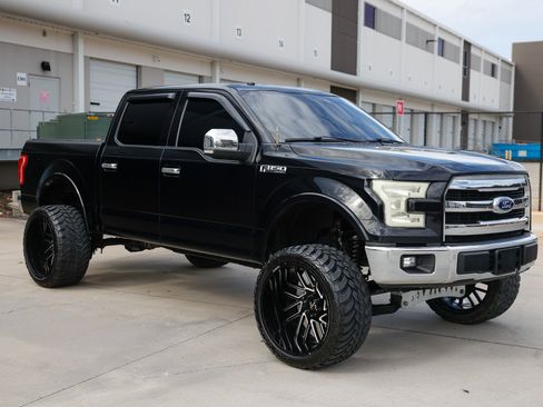 Used 2017 Ford F150 Lariat w/ Equipment Group 501A Mid image 20