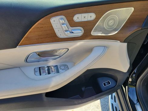 Used 2021 Mercedes-Benz GLS 450 4MATIC image 22