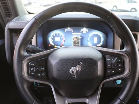 Used 2025 Ford Bronco Outer Banks image 25
