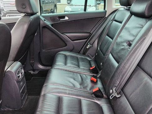 Used 2017 Volkswagen Tiguan Sport image 19