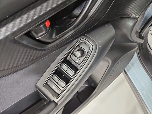 Used 2019 Subaru Crosstrek 2.0i Premium AWD/4WD image 12