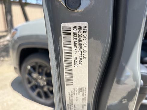 New 2026 Jeep Compass Latitude AWD/4WD image 22