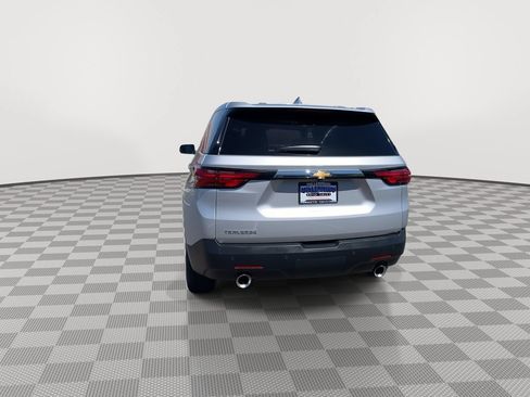 Used 2022 Chevrolet Traverse LS FWD image 6