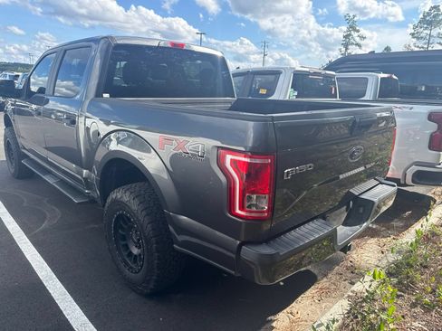 Used 2017 Ford F150 XL w/ Equipment Group 101A Mid AWD/4WD image 4