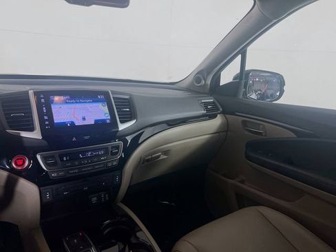Used 2017 Honda Pilot Touring image 21