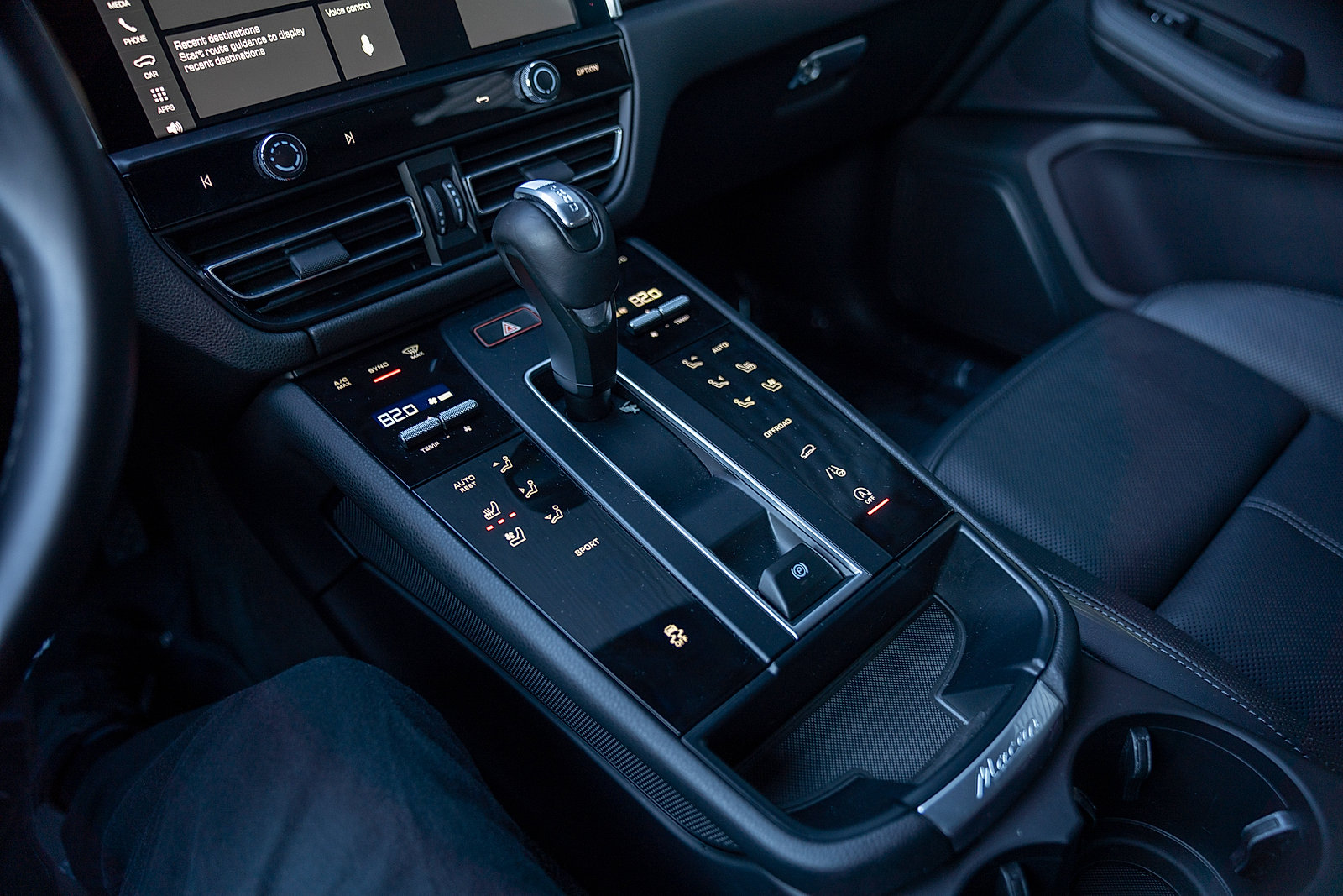 Certified 2023 Porsche Macan AWD/4WD image 13