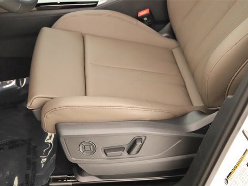 New 2025 Audi Q5 Premium Plus image 24