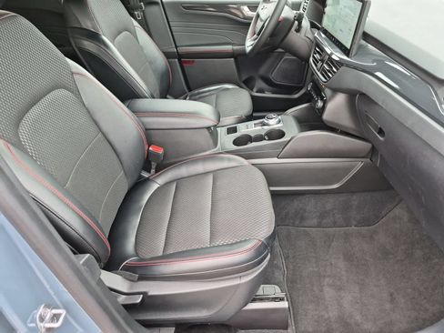 Used 2024 Ford Escape ST-Line w/ Tech Pack #1 AWD/4WD image 21