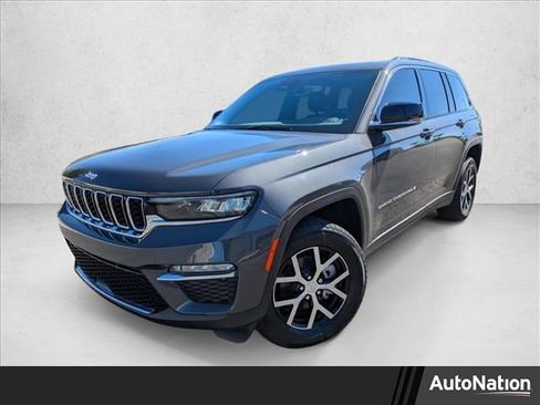 Used 2024 Jeep Grand Cherokee Limited image 1