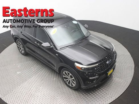 Used 2022 Ford Explorer ST-Line image 3