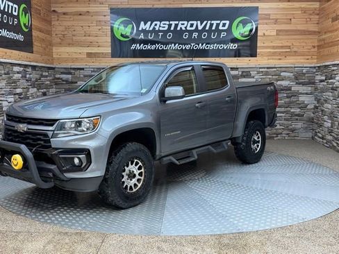 Used 2022 Chevrolet Colorado LT w/ LT Convenience Package AWD/4WD image 4