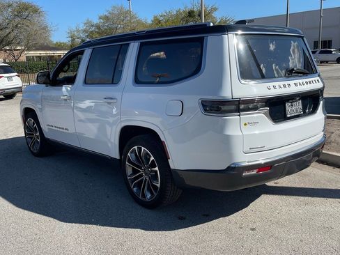 Used 2022 Jeep Grand Wagoneer Series III w/ Rear Seat Video Group 1 image 3