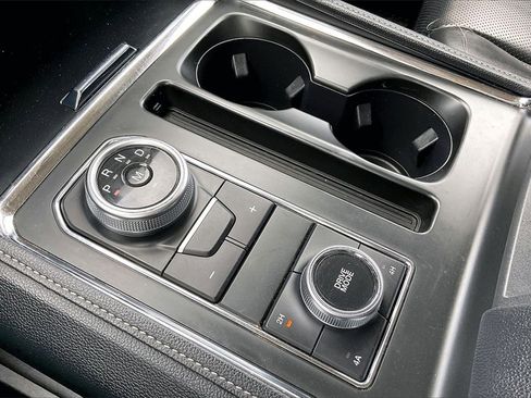 Certified 2024 Ford Expedition XLT image 23