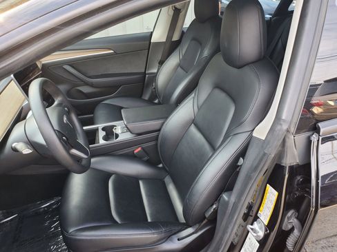 Used 2022 Tesla Model 3 Standard Range image 20