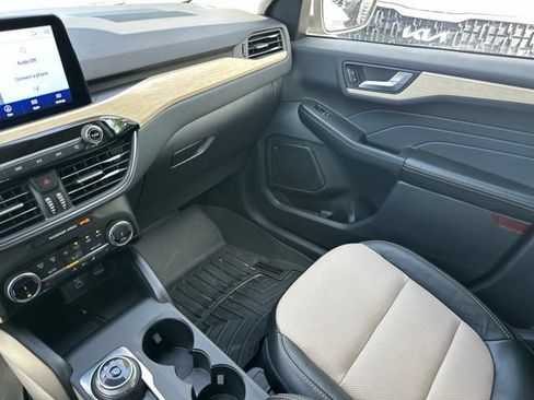Used 2022 Ford Escape Titanium w/ Titanium Elite Package FWD image 30